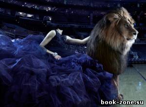 Шаблон для фотомонтажа - Барышня в роскошном наряде со львом