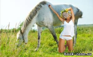 Шаблон для photoshop - Красивая блондинка возле лошади